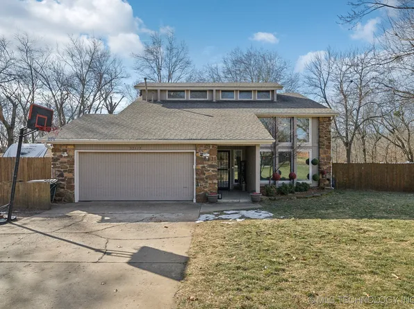 22112 E 63rd St S, Broken Arrow, OK 74014