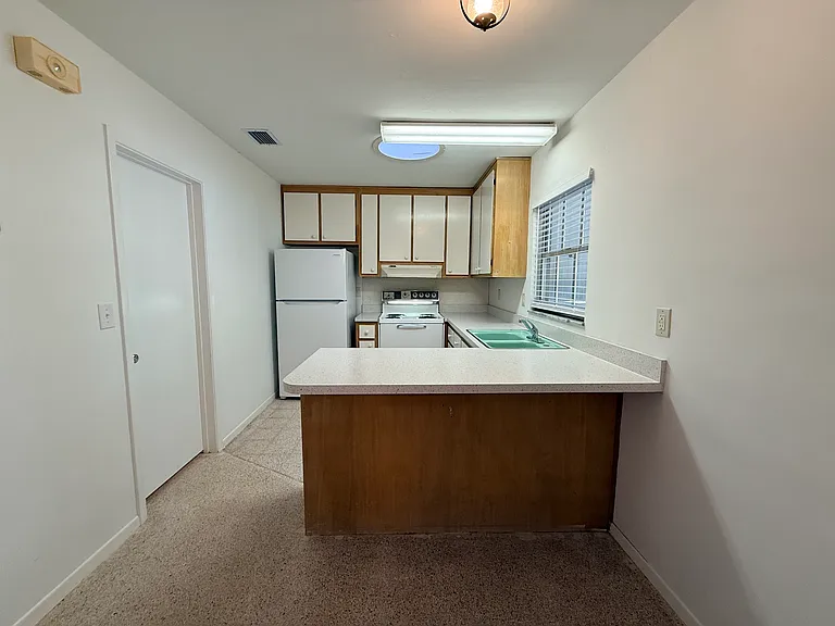 135 W Minnesota Ave #8 — Photo 8