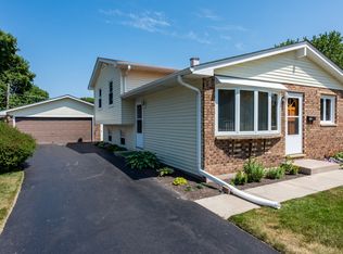 721 Russell Ave, Winthrop Harbor, IL
