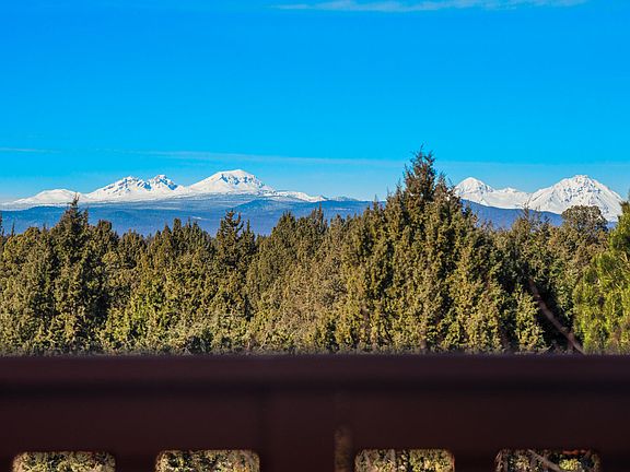 3rd image of 61445 Gosney Rd