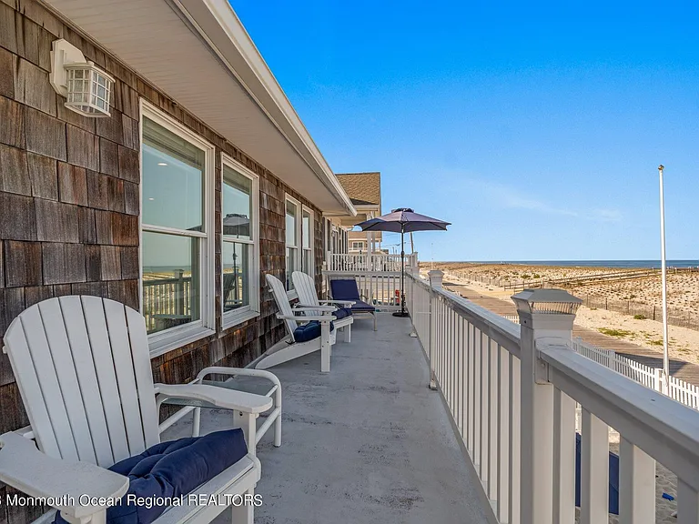 1404 Oceanfront #UPPER — Photo 12