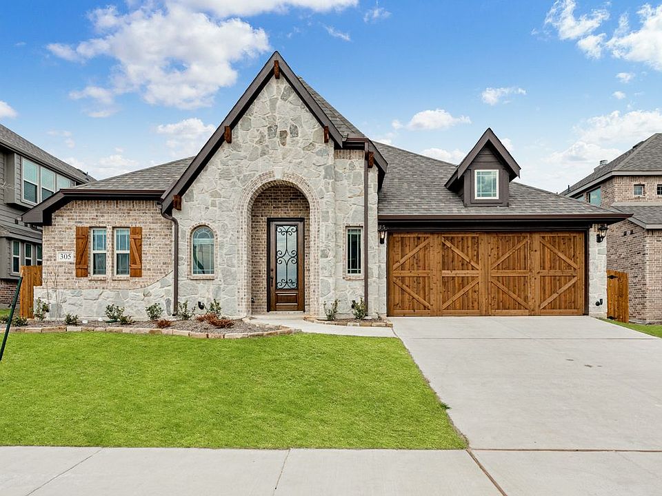 1st image of 305 Sparkling Springs Dr