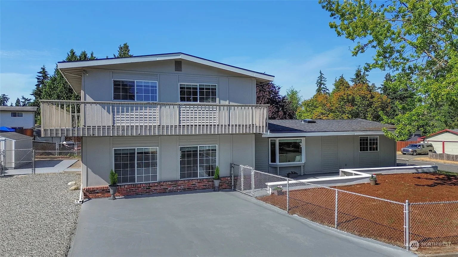 2038 S 300th Street photo 1