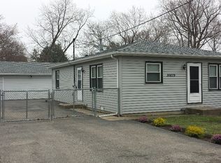 35679 N Hunt Ave, Ingleside, IL 60041