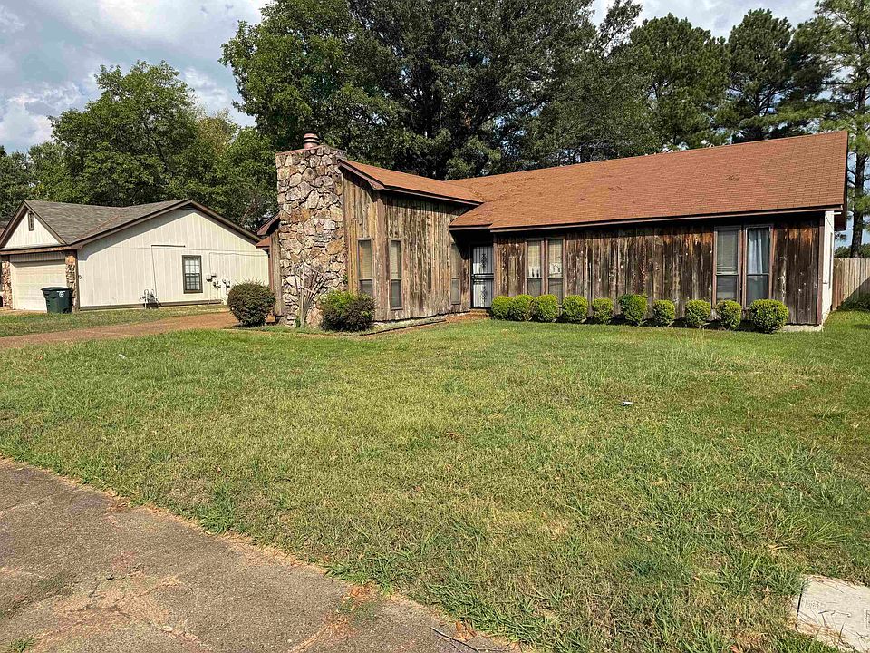 2nd image of 6776 Starkenburg Ln