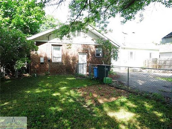 5th image of 1927 Clifton Ave