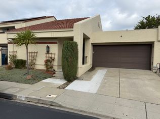 12 Portofino Cir, Redwood City, CA 94065
