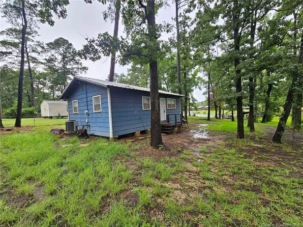 392 Captain Kidd Dr, Florien, LA 71429