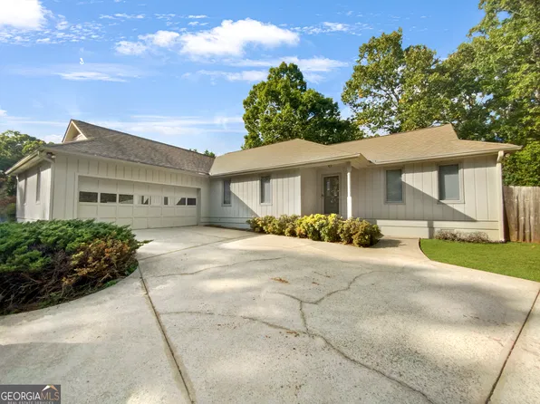3439 Rock Ridge Dr, Gainesville, GA 30506