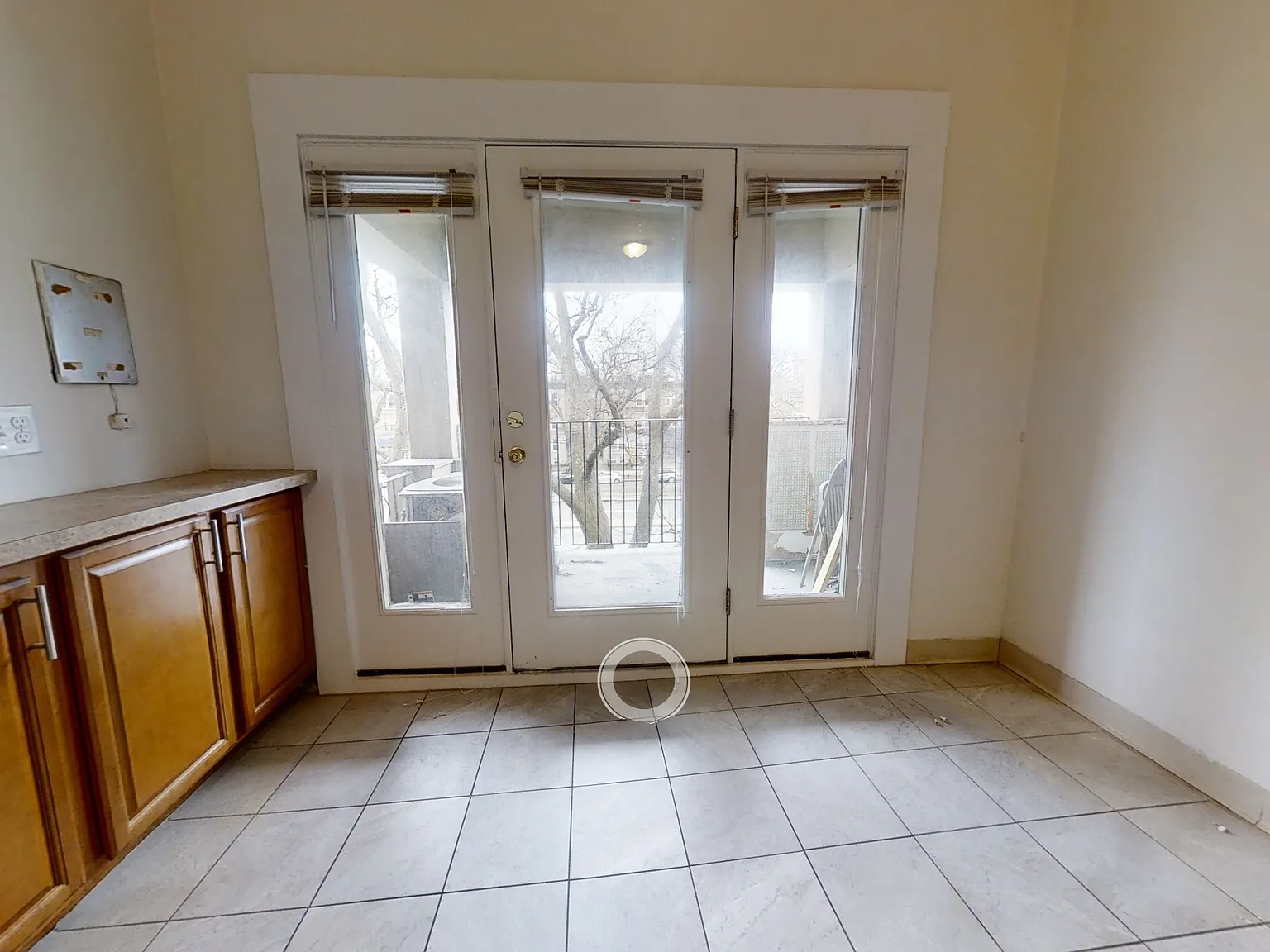 3 bed, 1.5 bath, $4,000 — Photo 3
