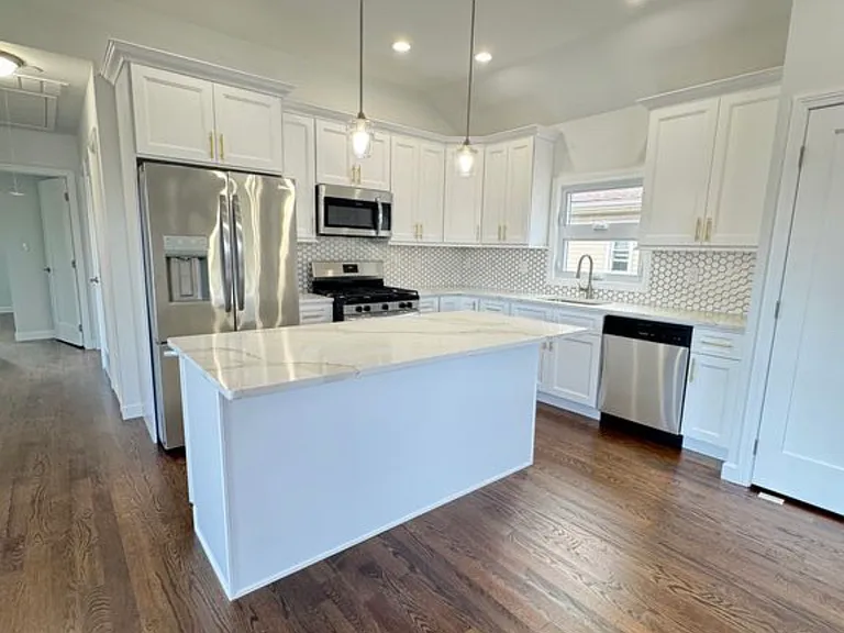 457 Home Ave #2 — Photo 9