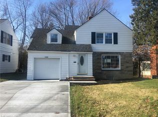 2488 N Taylor Rd, Cleveland Heights, OH 44118