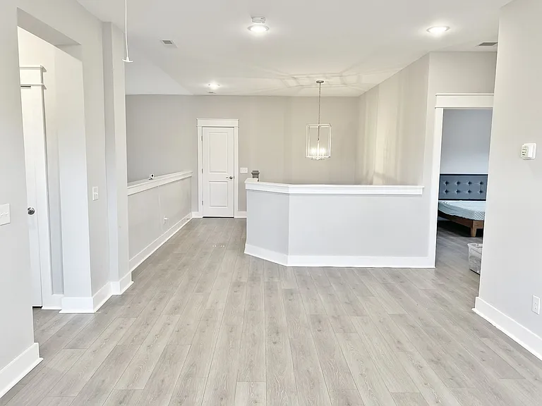 811 Novalis St — Photo 19