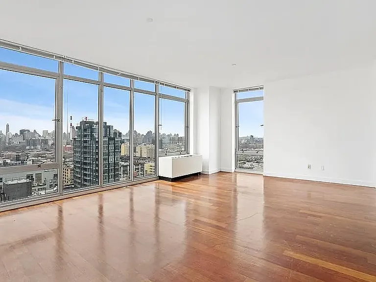 4117 Crescent St #9C — Photo 7