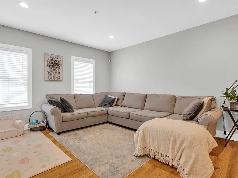 157 Hancock St #14 — Photo 7