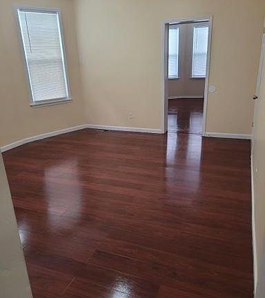 3rd image of 12 Farley Ave Floor 1