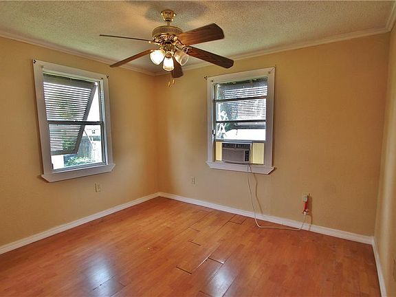 5th image of 6000 Mandeville St