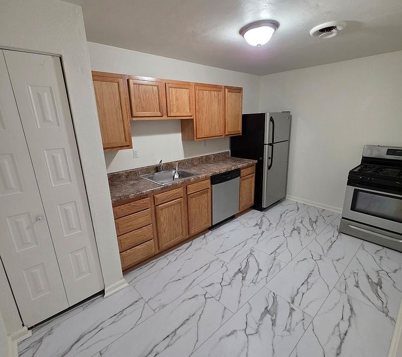 1st image of 2204 Constitution Blvd APT 204