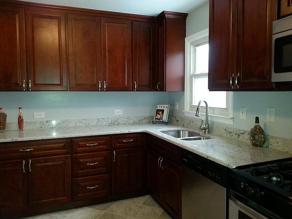 2nd image of 8 Wickford Ave