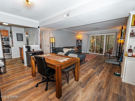 4th image of 410 Mockingbird Valley Rd APT 11