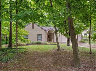 8214 Black Oak Ct, Fort Wayne, IN 46825