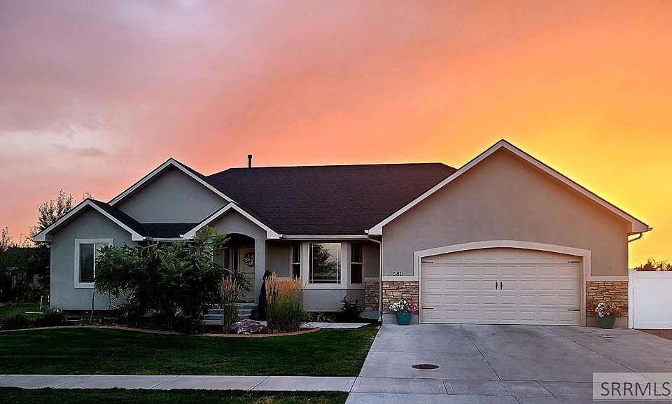 1st image of 580 Deon Ln