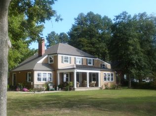 570 Pine Ln, West Point, VA 23181