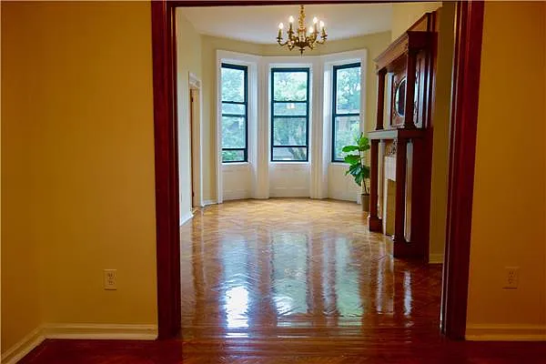 Rented by Avenue Sotheby's International Realty | media 12