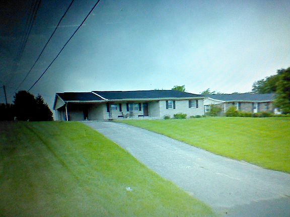 3rd image of 304 Upland Dr