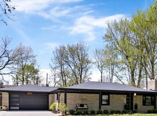 9944 Holaday Dr, Carmel, IN 46032