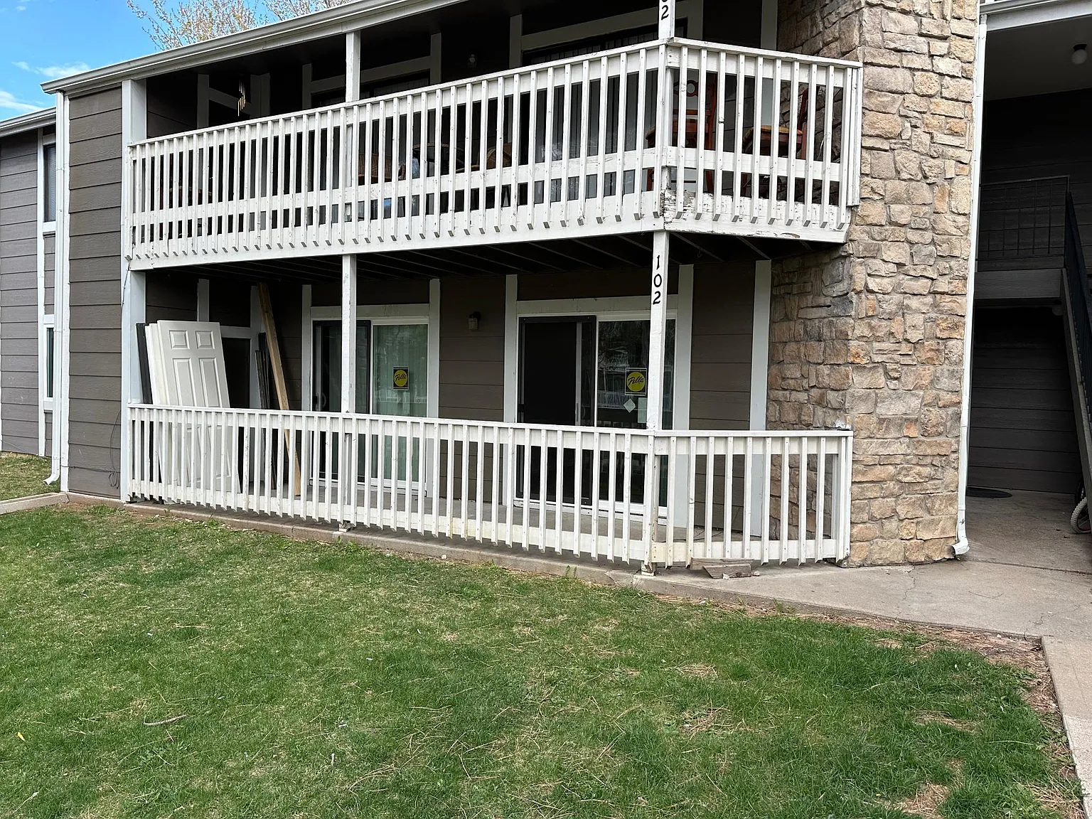 18031 E Kentucky Ave — Photo 2