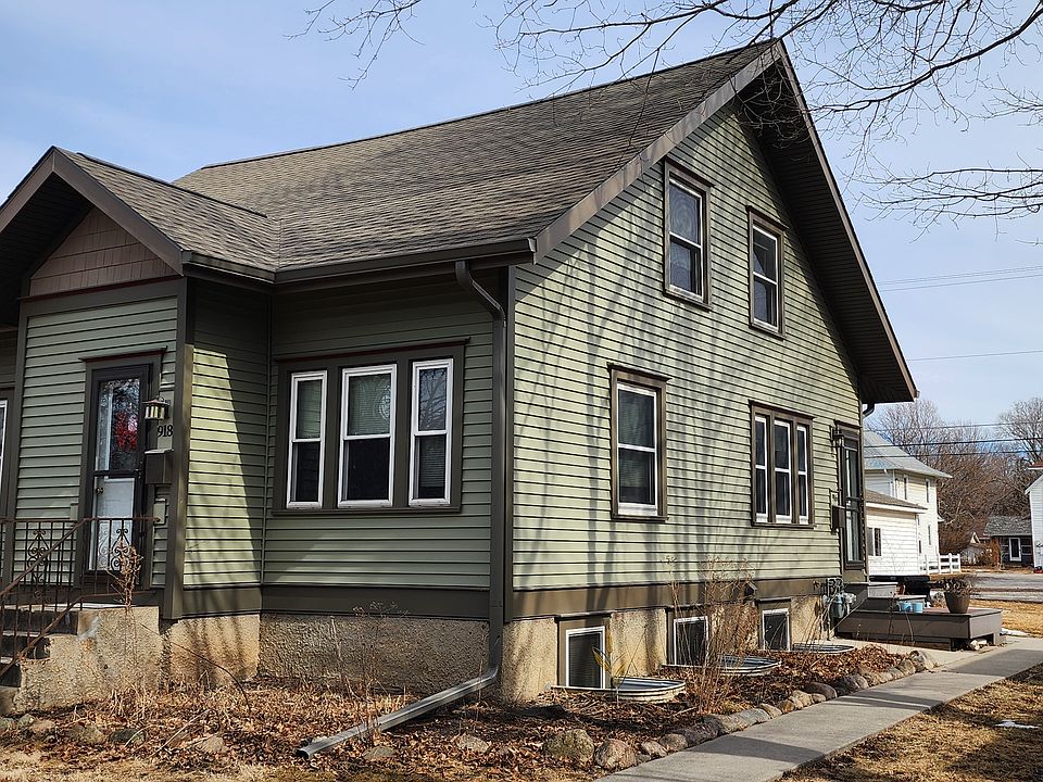 1st image of 916 Wilson Ave