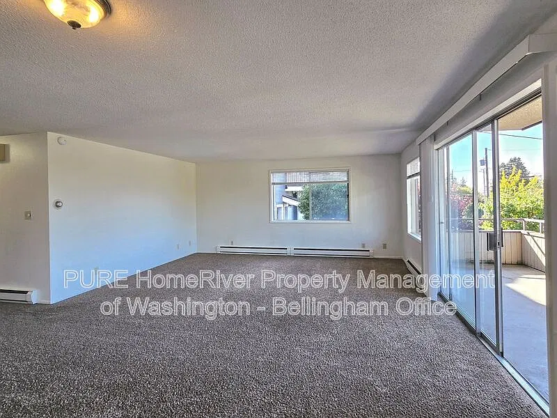 2 bed, 1.0 bath, 1285 sqft, $1,745 — Photo 4