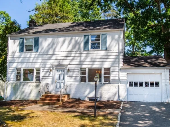 135 Washington Ave, West Caldwell Twp., NJ 07006