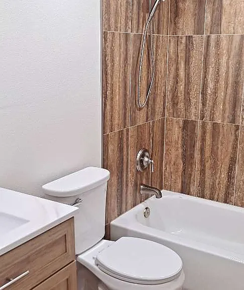 2624 W Orangewood Ave #4 — Photo 4