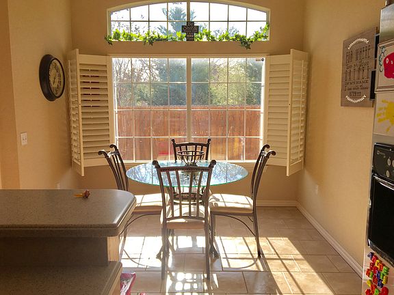Dinning area 