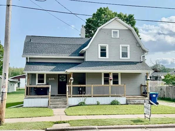 215 Bennett St, Marion, WI 54950