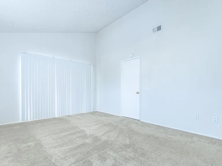3 Bed 2 Bath Upstairs Master