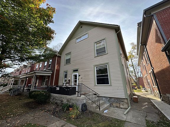2nd image of 129 W 9th Ave