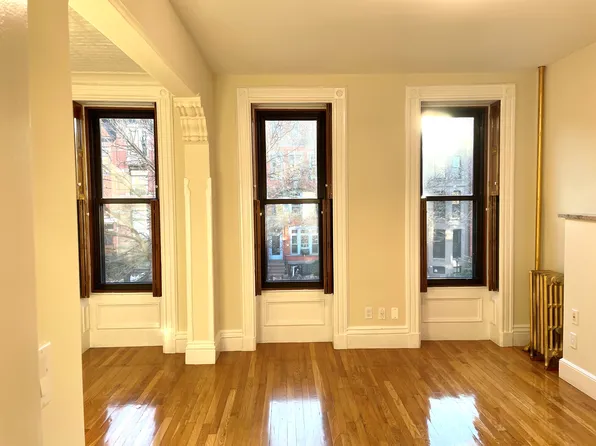 479 9th Street image 1 of 12