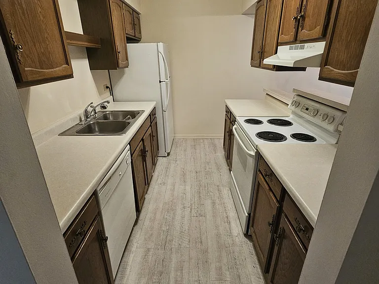 1601 Anna St #7 — Photo 12