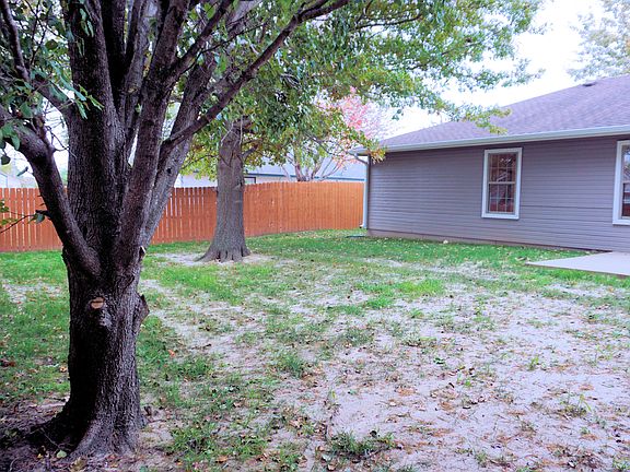 4th image of 9485 Cherrywood Dr