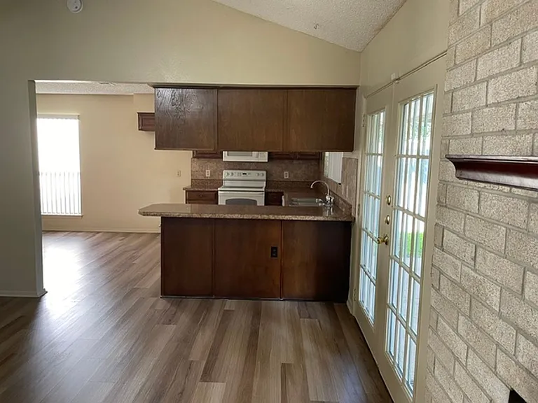 7208 Southridge Trl — Photo 6