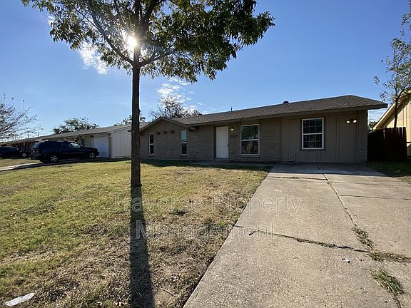 2nd image of 317 W Grenoble Dr