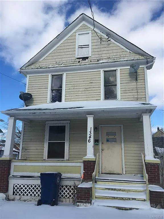 1346 Ashland Ave photo 1