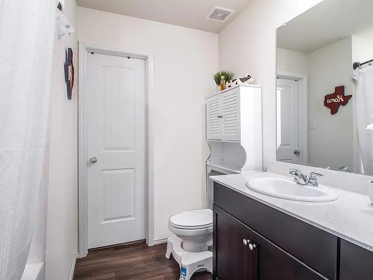 2725 Blackbuck Ct — Photo 2