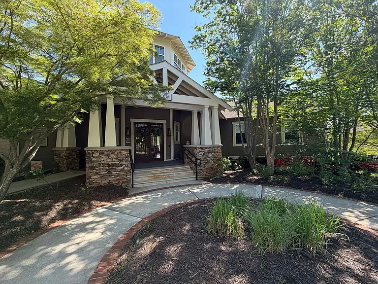 1615 Elmwood Ct #208 — Photo 4