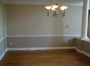 7077 Bowermoss Dr, New Albany, OH 43054
