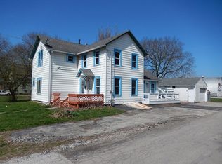 226 E 6th St, Momence, IL 60954