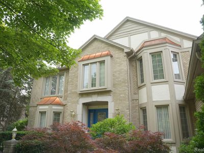 4567 Odette Ct, Troy, MI, 48098